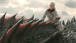 extant_GameOfThrones_8x04-TheLastOfTheStarks_5522