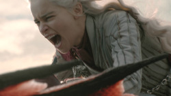 extant_GameOfThrones_8x04-TheLastOfTheStarks_5623
