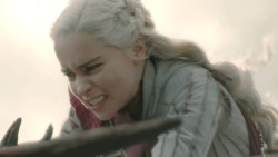 extant_GameOfThrones_8x04-TheLastOfTheStarks_5632
