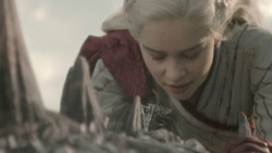 extant_GameOfThrones_8x04-TheLastOfTheStarks_5681