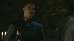 extant_GameOfThrones_8x04-TheLastOfTheStarks_6088