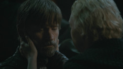 extant_GameOfThrones_8x04-TheLastOfTheStarks_6977