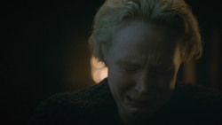 extant_GameOfThrones_8x04-TheLastOfTheStarks_7073