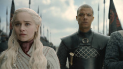 extant_GameOfThrones_8x04-TheLastOfTheStarks_7126