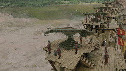 extant_GameOfThrones_8x04-TheLastOfTheStarks_7186