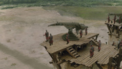 extant_GameOfThrones_8x04-TheLastOfTheStarks_7190