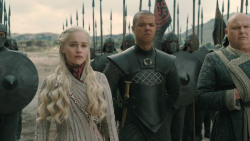 extant_GameOfThrones_8x04-TheLastOfTheStarks_7518