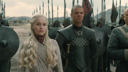 extant_GameOfThrones_8x04-TheLastOfTheStarks_7521