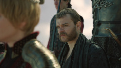 extant_GameOfThrones_8x04-TheLastOfTheStarks_7648