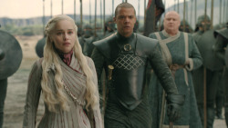 extant_GameOfThrones_8x04-TheLastOfTheStarks_7871