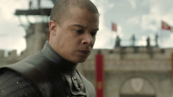 extant_GameOfThrones_8x04-TheLastOfTheStarks_8005