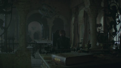 extant_GameOfThrones_8x06-TheIronThrone_0585