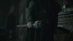 extant_GameOfThrones_8x06-TheIronThrone_0602