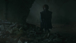extant_GameOfThrones_8x06-TheIronThrone_0773