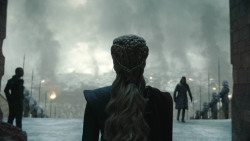extant_GameOfThrones_8x06-TheIronThrone_1230