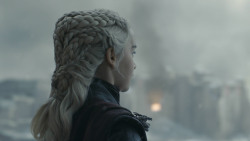 extant_GameOfThrones_8x06-TheIronThrone_1575