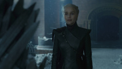 extant_GameOfThrones_8x06-TheIronThrone_3298
