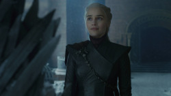 extant_GameOfThrones_8x06-TheIronThrone_3310