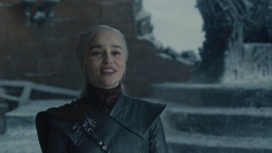 extant_GameOfThrones_8x06-TheIronThrone_3450