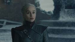 extant_GameOfThrones_8x06-TheIronThrone_3488