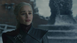 extant_GameOfThrones_8x06-TheIronThrone_3565