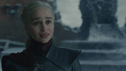 extant_GameOfThrones_8x06-TheIronThrone_3582