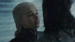 extant_GameOfThrones_8x06-TheIronThrone_3677