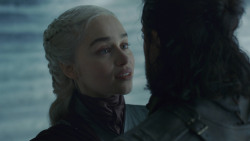 extant_GameOfThrones_8x06-TheIronThrone_3680