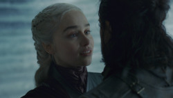 extant_GameOfThrones_8x06-TheIronThrone_3681