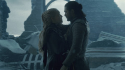 extant_GameOfThrones_8x06-TheIronThrone_3709