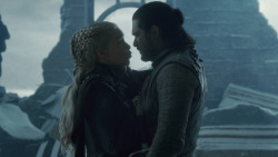 extant_GameOfThrones_8x06-TheIronThrone_3723