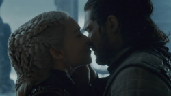 extant_GameOfThrones_8x06-TheIronThrone_3756