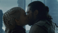 extant_GameOfThrones_8x06-TheIronThrone_3759
