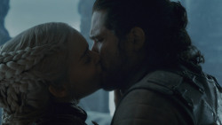 extant_GameOfThrones_8x06-TheIronThrone_3767