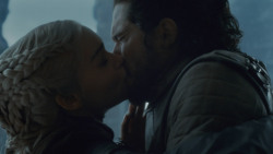 extant_GameOfThrones_8x06-TheIronThrone_3771