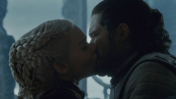 extant_GameOfThrones_8x06-TheIronThrone_3773