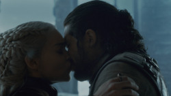 extant_GameOfThrones_8x06-TheIronThrone_3777