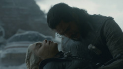 extant_GameOfThrones_8x06-TheIronThrone_3879