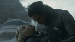 extant_GameOfThrones_8x06-TheIronThrone_3880