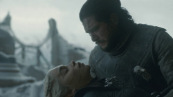 extant_GameOfThrones_8x06-TheIronThrone_3893
