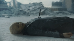 extant_GameOfThrones_8x06-TheIronThrone_4254