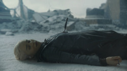 extant_GameOfThrones_8x06-TheIronThrone_4255