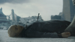 extant_GameOfThrones_8x06-TheIronThrone_4260