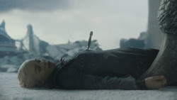 extant_GameOfThrones_8x06-TheIronThrone_4261