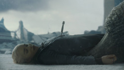extant_GameOfThrones_8x06-TheIronThrone_4263