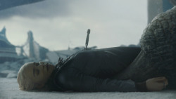 extant_GameOfThrones_8x06-TheIronThrone_4265