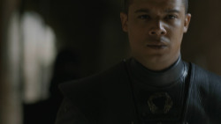 extant_GameOfThrones_8x06-TheIronThrone_4466