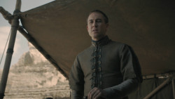 extant_GameOfThrones_8x06-TheIronThrone_4865