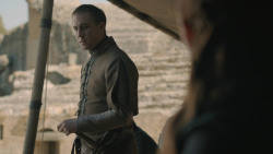 extant_GameOfThrones_8x06-TheIronThrone_4940