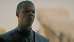 extant_GameOfThrones_8x06-TheIronThrone_5370